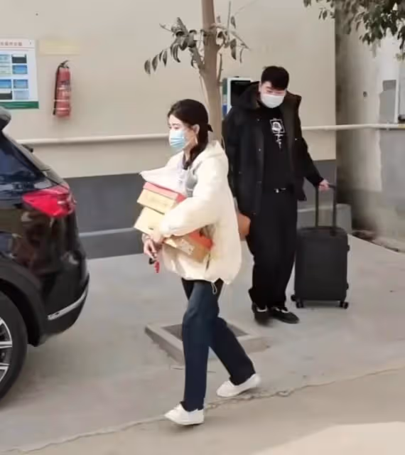公開吐槽朱小偉懶、不體貼，大衣哥兒媳婦陳萌，終於忍不住爆發了
