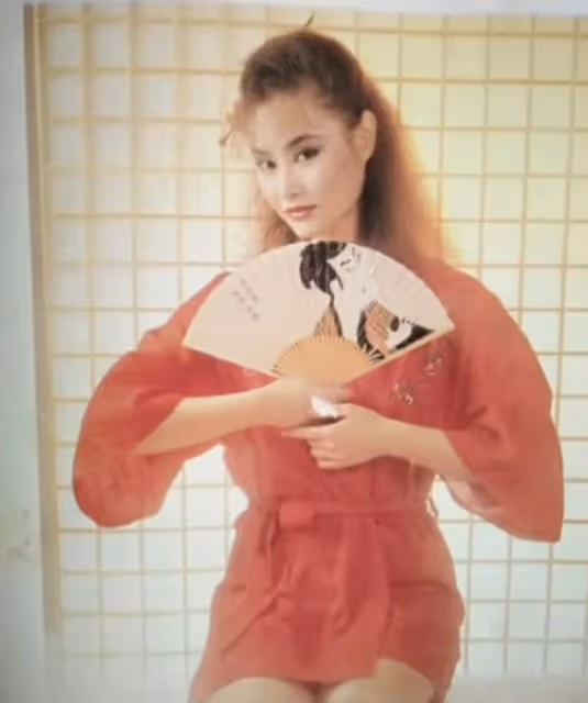 寇世勛全家福曝光,原配罕露面氣質好,兒子仍未娶2歲半孩子的媽