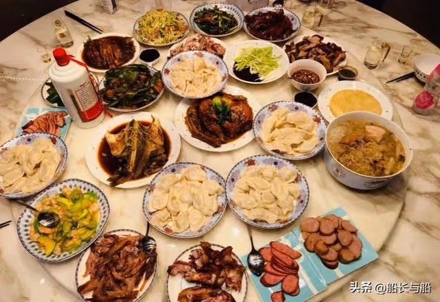 大媽在兒子家養老,兒媳頓頓六菜一湯,大媽哭訴:沒臉接著住了