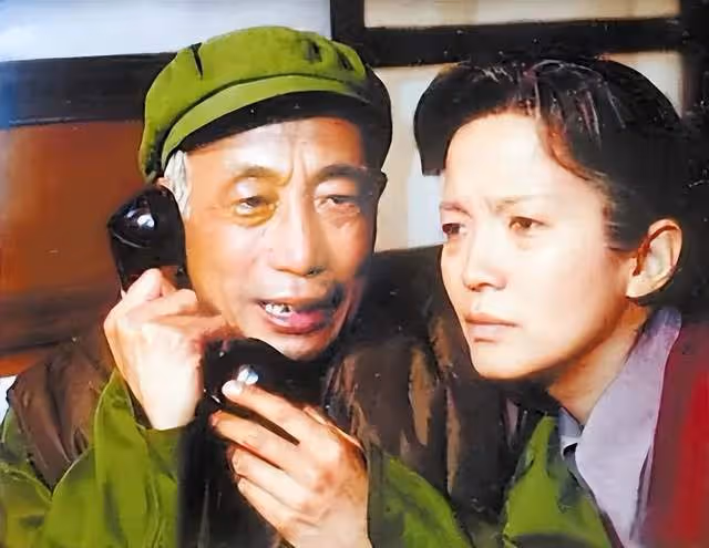 孫海英又被爆在美國翻垃圾桶,曾經是知名的老戲骨,如今是怎麼了