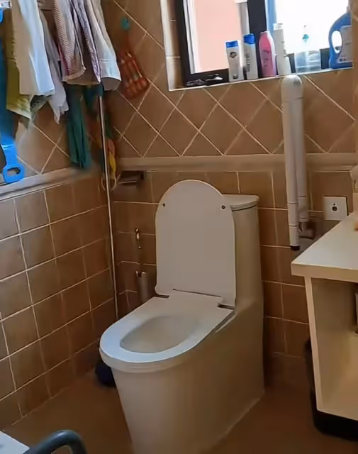 老戲骨張洪傑帶妻子海南養老,公寓曝光環境舒適,包3餐每月8千