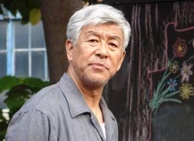 老戲骨張洪傑帶妻子海南養老,公寓曝光環境舒適,包3餐每月8千