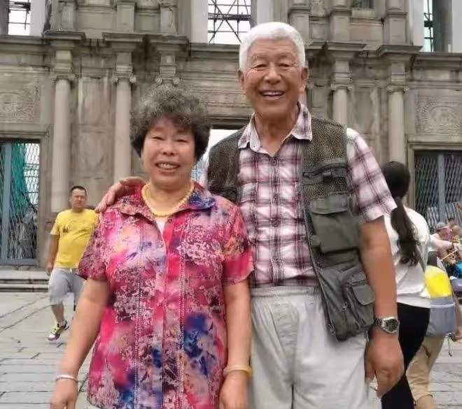 老戲骨張洪傑帶妻子海南養老,公寓曝光環境舒適,包3餐每月8千