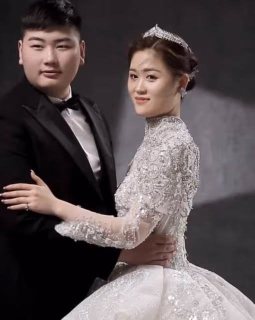 陳亞男疑嫁富二代!婚紗照曝光真假難辨,前夫朱小偉當保安曝婚變