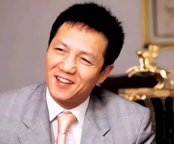 服刑16年賺30億,一場生日宴6個主持人被封殺,周正毅什麼來頭