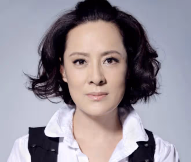 58歲李萍入院檢查，腸胃頻繁長息肉害怕病變，心情緊張救助網友