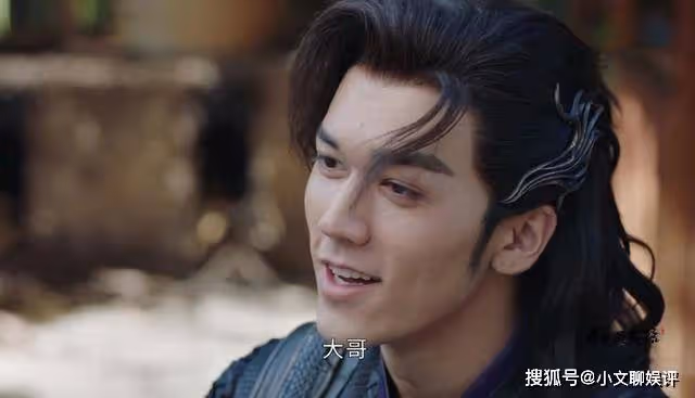 《星落凝成糖》看懂嘲風的身世，才明白他叫有琴大哥，其實很吃虧