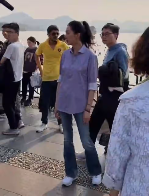 吳綺莉開心游西湖，女兒吳卓林在國外生活也很不錯