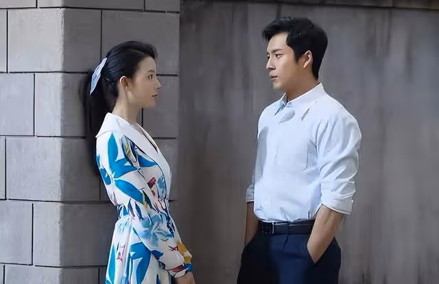 榮梓希《九道彎》賈小櫻演技炸裂,殷桃一席話被驗證,至今一語中的