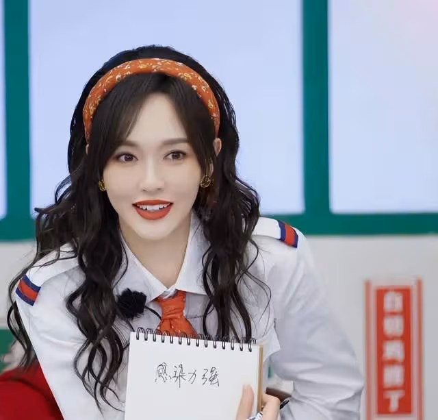 孫儷問唐嫣:第二季還會不會常駐《我們的客棧》,唐嫣回答笑翻全場