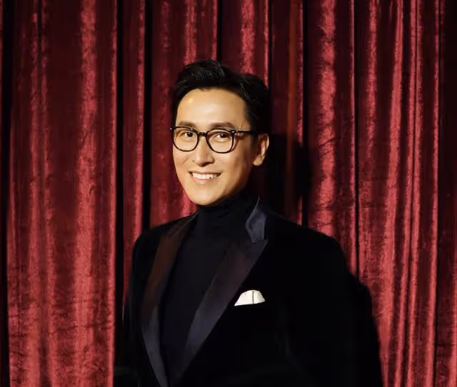 又走一個!TVB知名男星宣布再度離巢,放棄包薪合約到內地發展