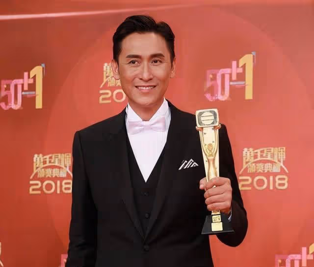 又走一個!TVB知名男星宣布再度離巢,放棄包薪合約到內地發展