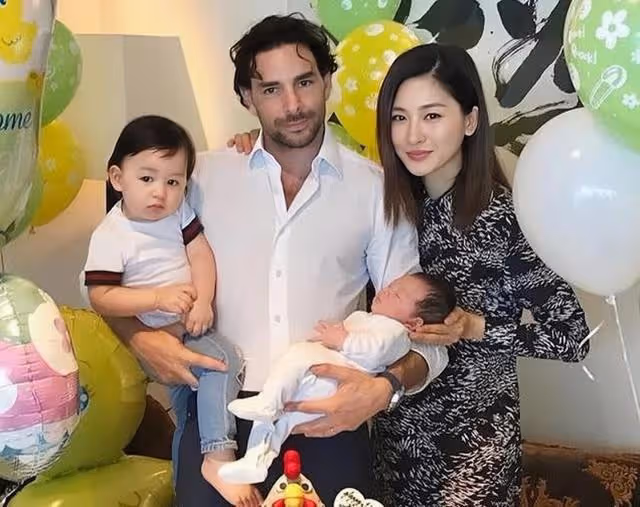 香港知名模特爆料外籍丈夫愛裸睡!自認吻技好,兩度原諒對方出軌