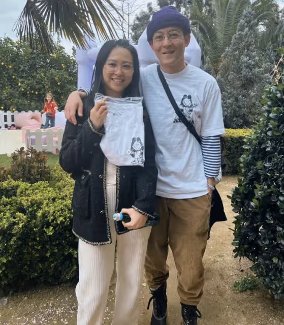 陳冠希女兒生日party被老師曝光,直呼好用心,陳母出鏡滿頭白髮