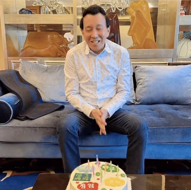 陳冠希女兒生日party被老師曝光,直呼好用心,陳母出鏡滿頭白髮