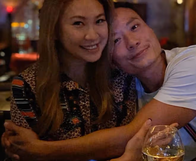羅樂林女兒與TVB男星離婚10個月,被曝已另結新歡,高調曬牽手照