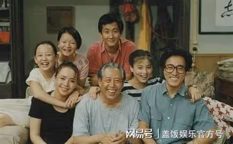 關凌感悟家庭生活,稱結婚十年忘了自己,為照顧孩子曾崩潰大哭