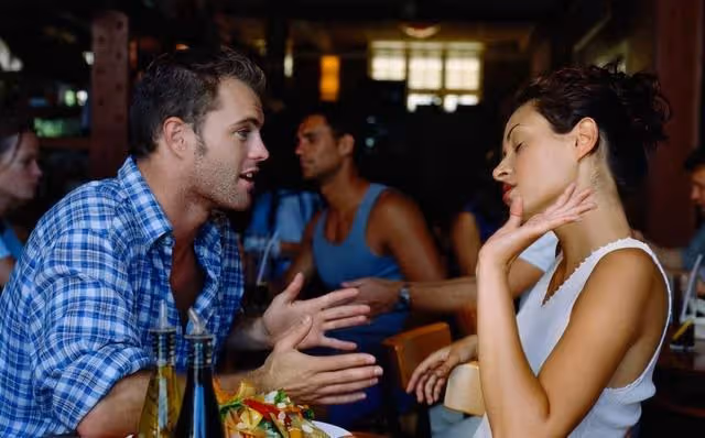 AA制一年多後，丈夫卻讓父母來養老，妻子：可以，生活費每月四千