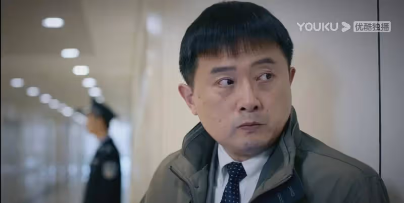 《風雨送春歸》：讀懂余仲君的死前遺言，才知他被「腐化」的真相
