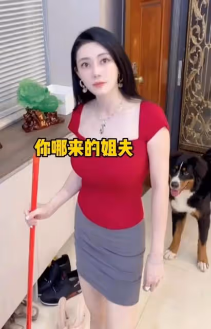 58歲港星雷宇揚疑似已離婚!小21歲內地妻子向弟弟表示,沒有姐夫