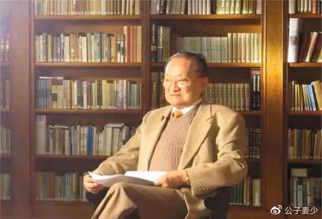 金庸和夢中情人同一天去世?4段感情3婚2離,真相總在細微處…