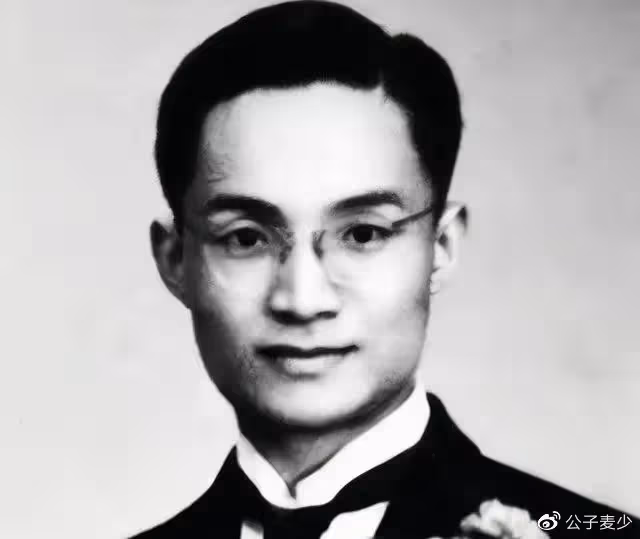 金庸和夢中情人同一天去世?4段感情3婚2離,真相總在細微處…