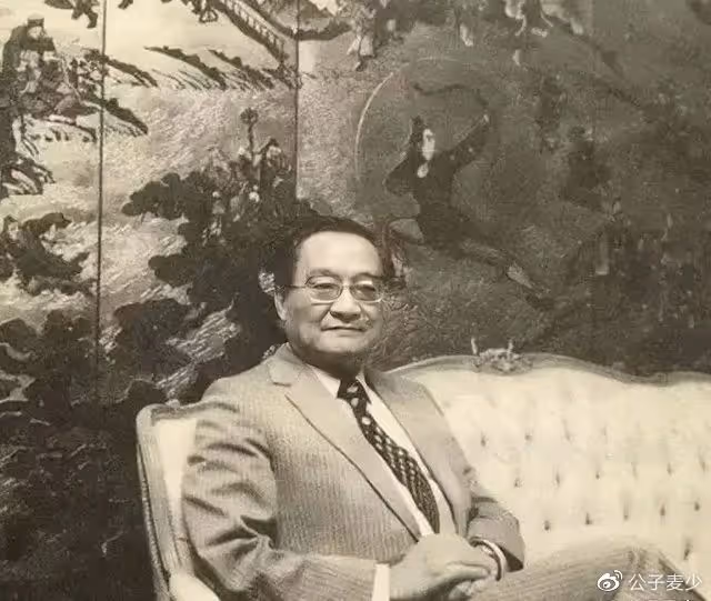 金庸和夢中情人同一天去世?4段感情3婚2離,真相總在細微處…