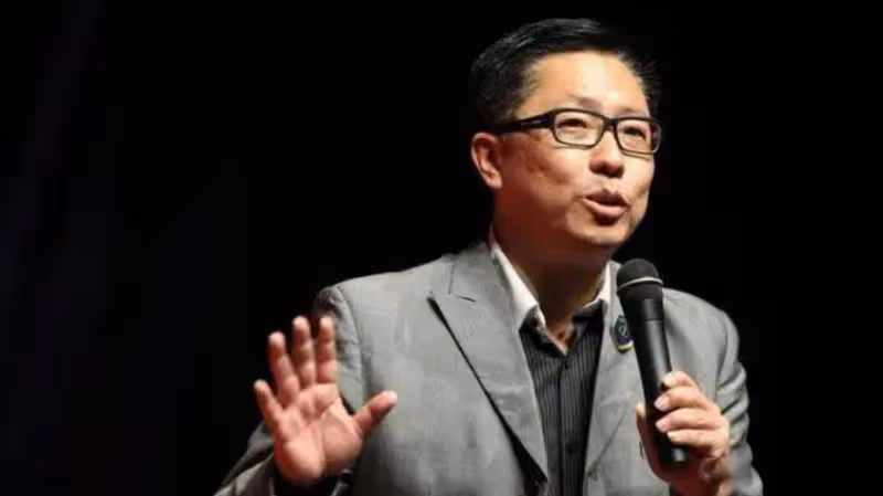 54歲李陽老來得子！親自給二婚妻子洗腳，家暴黑歷史徹底洗白！
