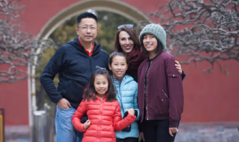 54歲李陽老來得子!親自給二婚妻子洗腳,家暴黑歷史徹底洗白!