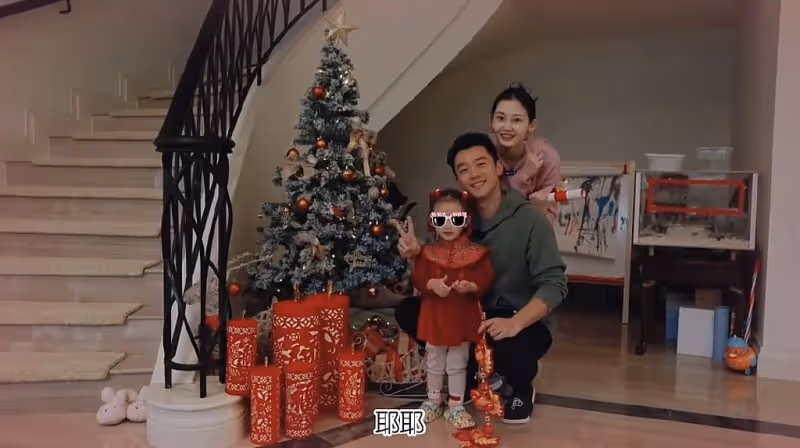 鄭愷為小姨子介紹資源,苗苗妹妹和韓庚飆戲一條就過,敬茶感謝姐夫
