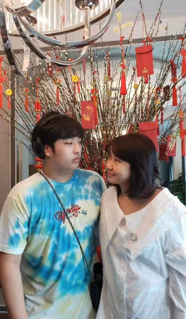吳鎮宇兒子胖到認不出！臉頰圓潤模樣大變，身材臃腫難掩帥氣