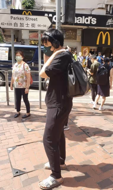 吳鎮宇兒子罕曬自拍,14歲費曼又高又胖,自嘲「很難看」內心自卑