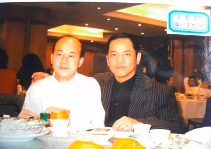 香港第一娛記醜惡嘴臉:造謠生事還威脅恐嚇,成龍陳冠希晦氣躺槍