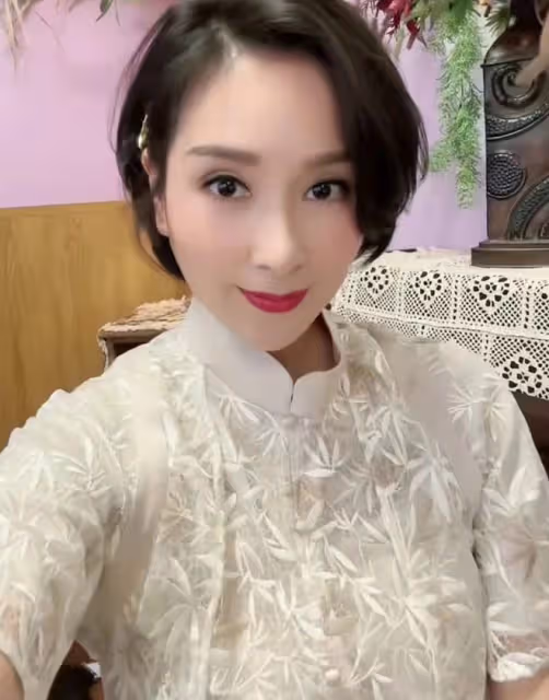 最美亞姐楊恭如罕露面!49歲仍美艷動人,情路坎坷至今未婚無兒女