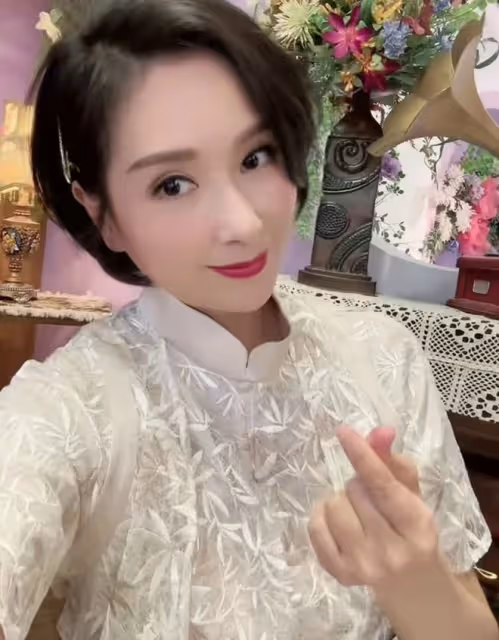 最美亞姐楊恭如罕露面!49歲仍美艷動人,情路坎坷至今未婚無兒女