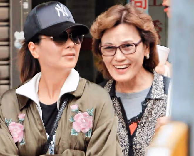 最美亞姐楊恭如罕露面!49歲仍美艷動人,情路坎坷至今未婚無兒女