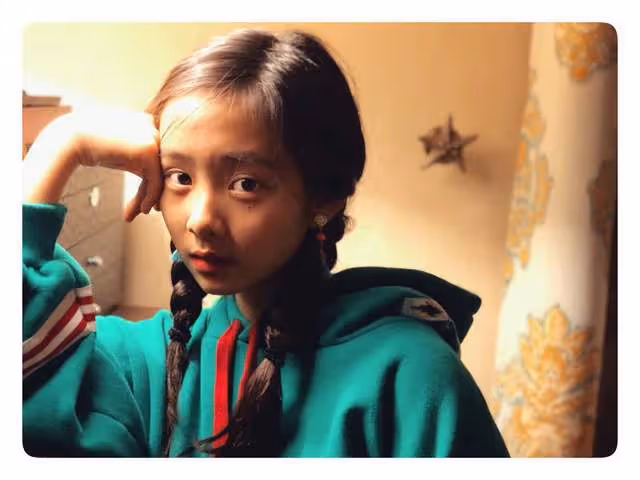 多多深夜為讀錯字致歉,接受批評刪除錯誤視頻,文案卻再現錯別字