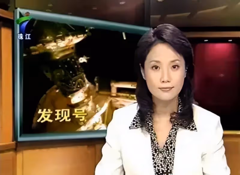 52歲的珠江台美女主持人徐潔，醫科大學畢業，出道前是一名醫生