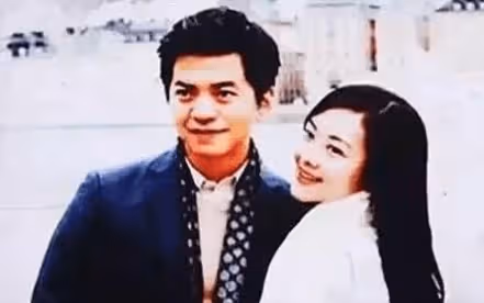 她是清華女博士，因長相太美被發掘，三次拒絕進圈卻嫁李健為妻