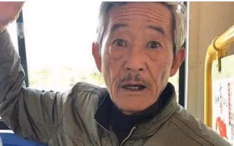 他是優秀演員，成為龍套無戲可拍，束手無措轉行做網紅卻火遍全國
