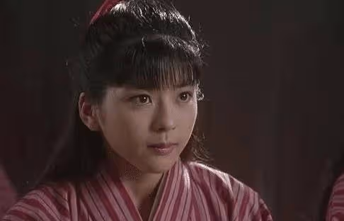 曾在亞洲紅極一時!「與李連杰搭戲」被一眼誤終生 後銷聲匿跡27年「生活近況曝光」:隱退好可惜~