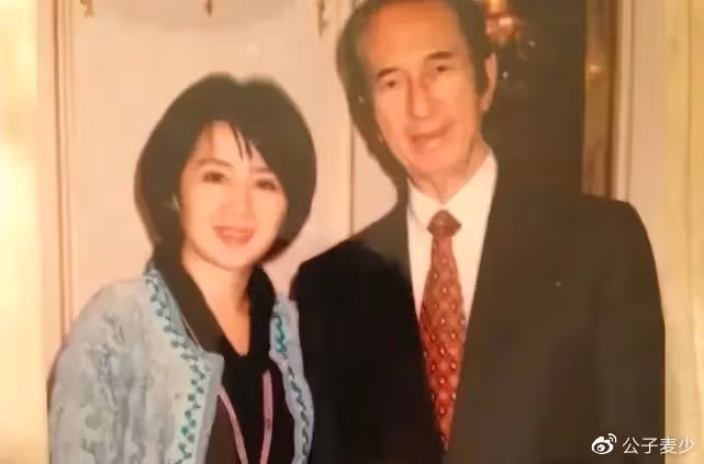 轟動一時的「爺孫戀」:不惜父女決裂也要結婚,10年後她幸福嗎?