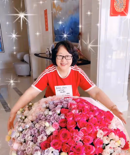 黃曉明為媽媽和姥姥慶祝婦女節,曬祖孫三代合照超幸福
