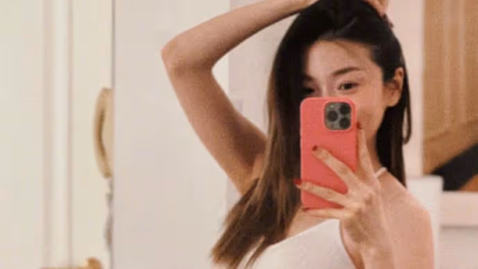 鄭愷前任曬孕期大肚照，產期將至肚大如籮，沒有妊娠紋羨煞旁人