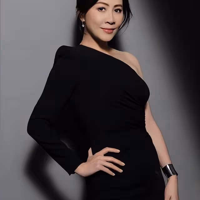 劉嘉玲祝每個女人節日快樂,希望女人們要大聲無愧地稱讚自己