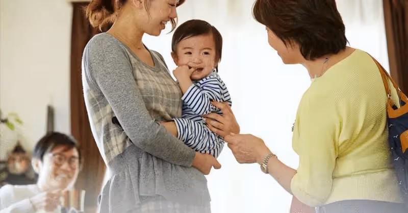 婆婆把3套房給小叔，我不吵不鬧，8年後她送10萬求養老我直接拒絕