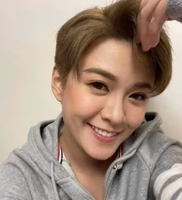 耿耿於懷?TVB力捧小花疑似未忘富貴前任,重提剪短頭髮被人嫌棄
