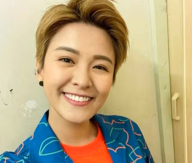 耿耿於懷?TVB力捧小花疑似未忘富貴前任,重提剪短頭髮被人嫌棄