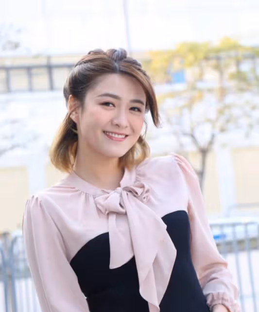 耿耿於懷?TVB力捧小花疑似未忘富貴前任,重提剪短頭髮被人嫌棄