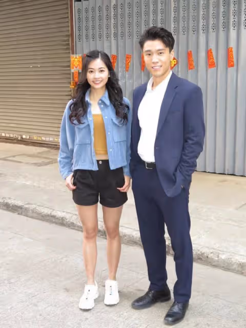 密會?TVB小花與緋聞男友小生現身音樂節,男方疑戴對方手制飾品